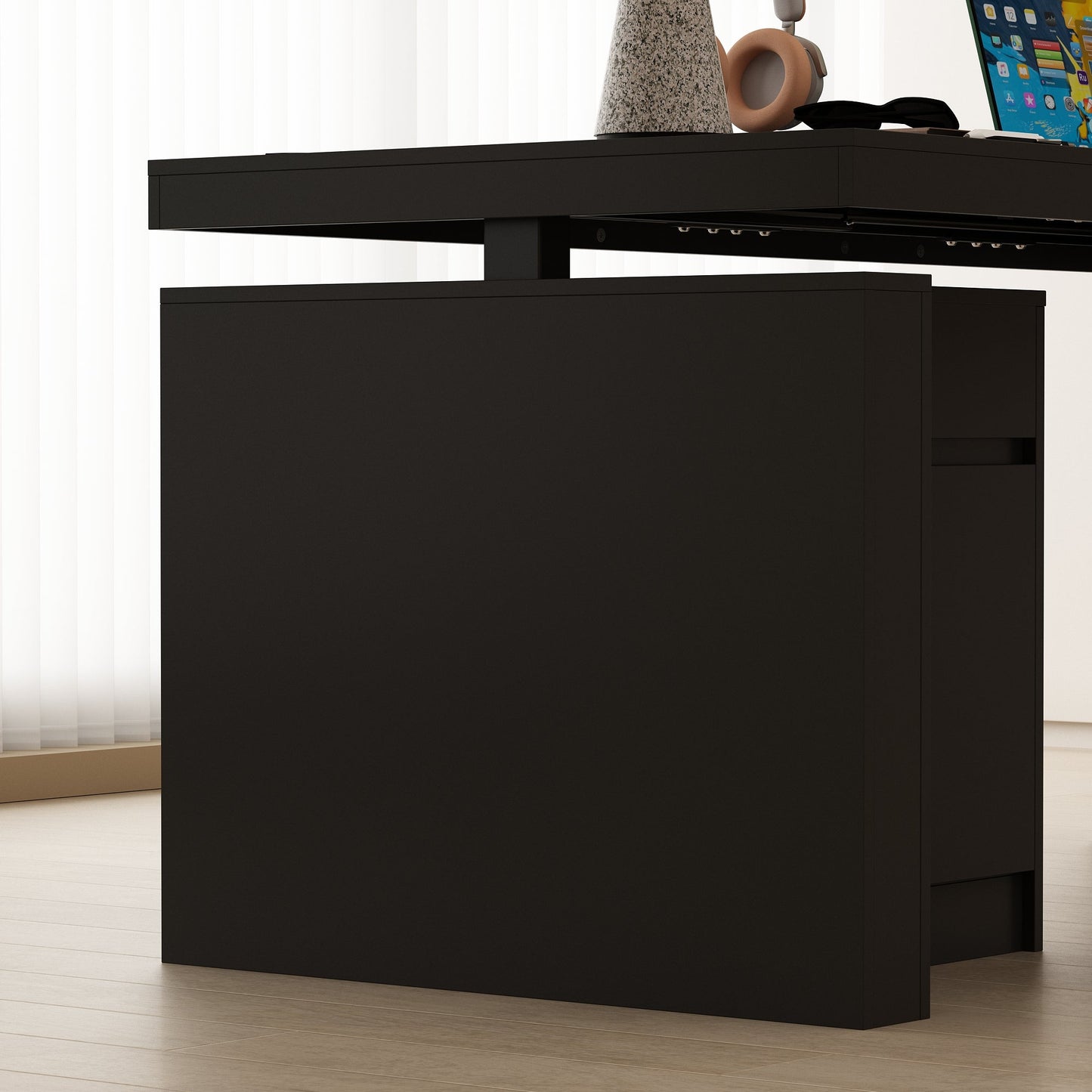 #Color_Black